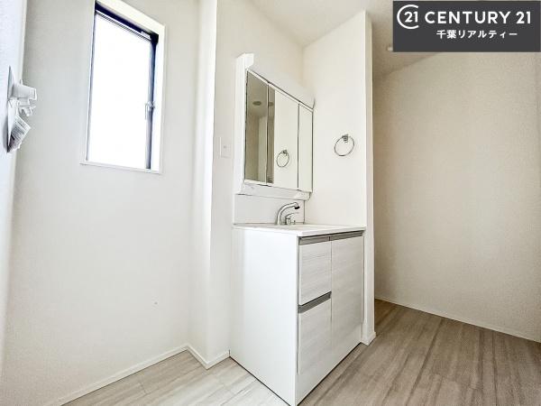 グラファーレ成田市玉造6丁目 1号棟(洗面台・洗面所)