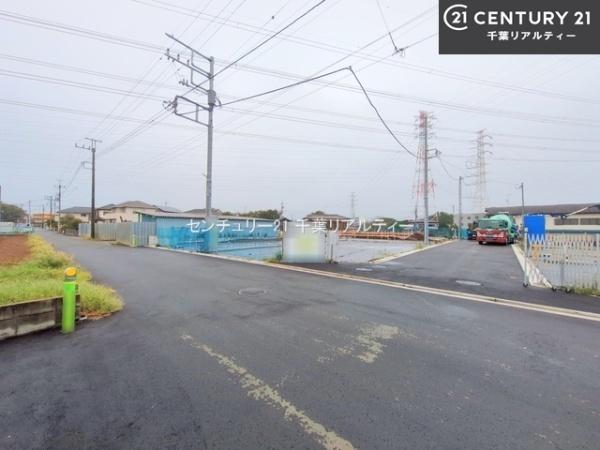 船橋市二和西5丁目 6号棟(前面道路含む現地写真)