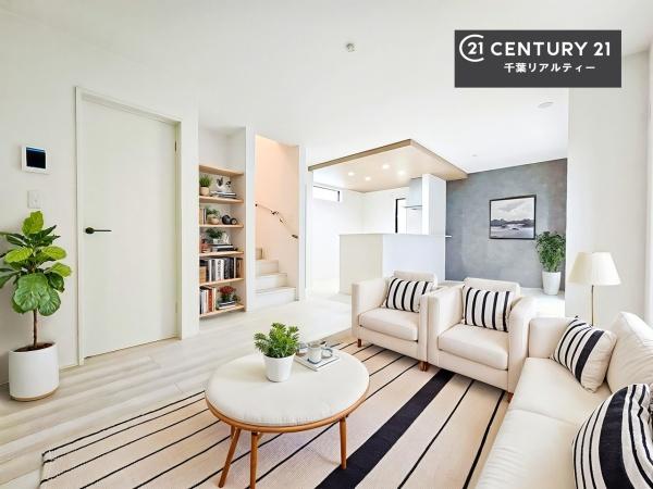 GRAFARE千葉市中央区都町1丁目 2号棟(リビング)