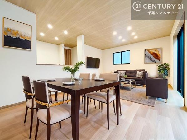 千葉市美浜区磯辺1丁目 B号棟(リビング)