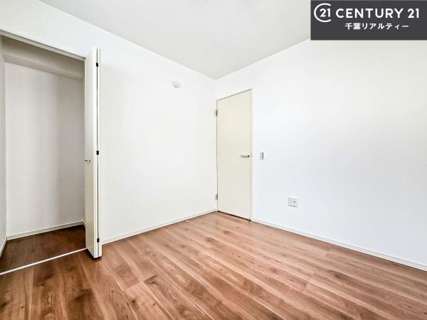 船橋市前原西6丁目 4号棟(寝室)