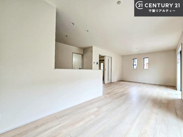 船橋市三山9丁目 A号棟(リビング)