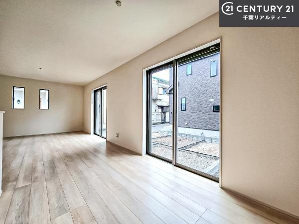 船橋市三山9丁目 A号棟(リビング)