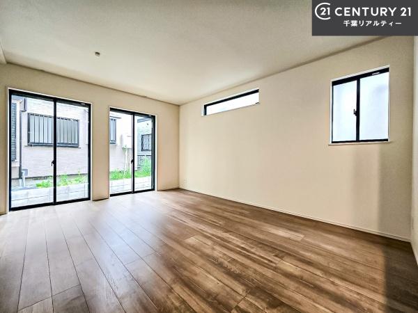 船橋市上山町3丁目 A号棟(リビング)