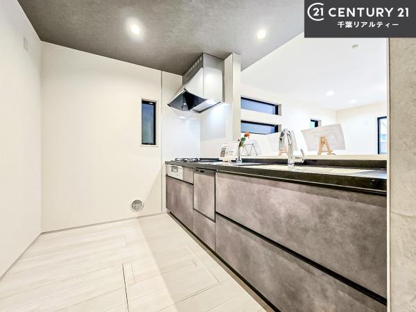 船橋市習志野台2丁目 1号棟(キッチン)