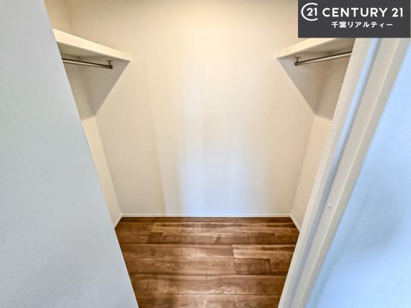 グラファーレ船橋市旭町1丁目(収納)