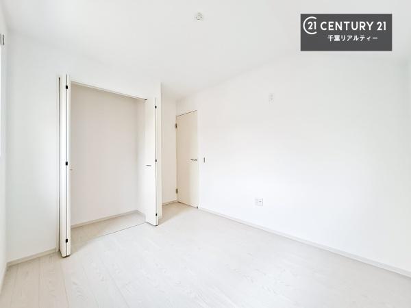 千葉市花見川区浪花町　１号棟