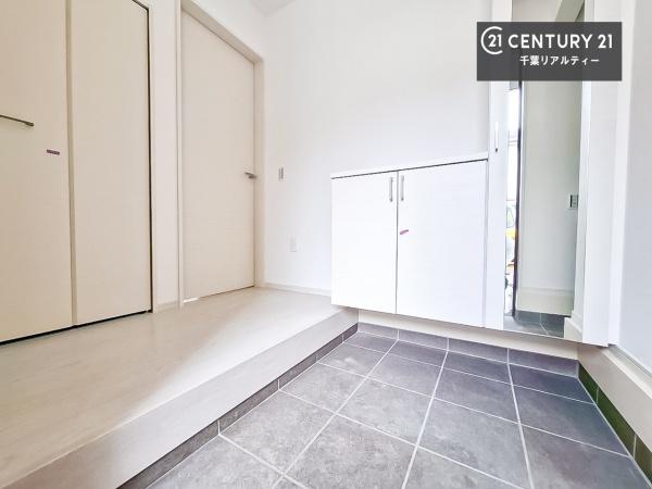 千葉市花見川区浪花町　１号棟