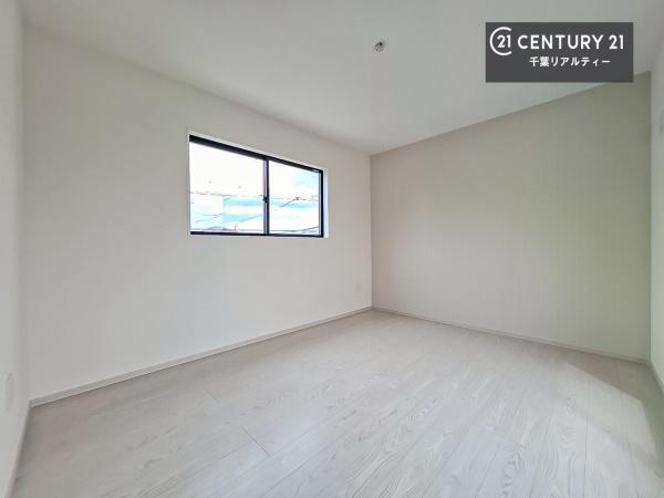 千葉市花見川区浪花町　１号棟