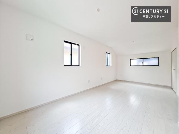 千葉市花見川区浪花町　１号棟