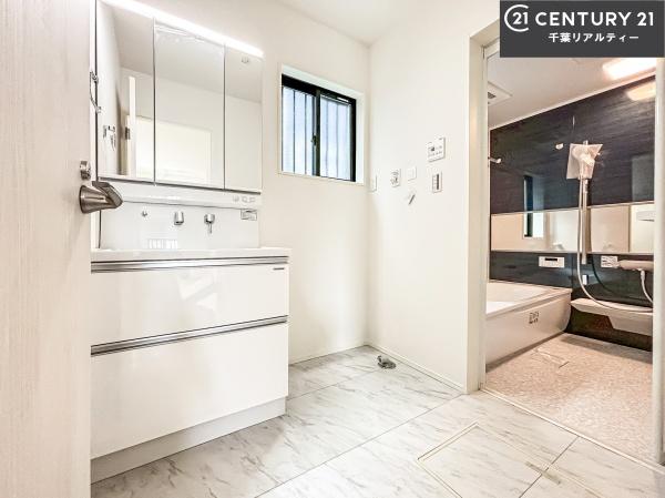 船橋市旭町1丁目　2号棟