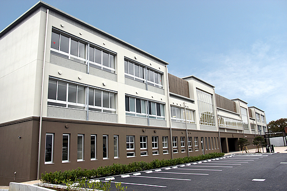 八千代市八千代台北１１丁目　Ａ号棟(八千代市立八千代中学校)