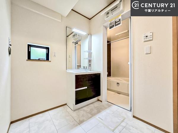 習志野市袖ケ浦1丁目　1号棟