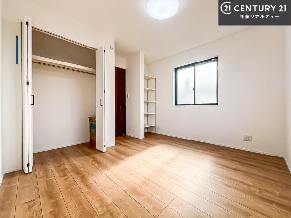 船橋市市場1丁目　B号棟