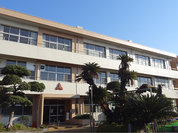 千葉市中央区寒川町２丁目　３号棟(千葉市立寒川小学校)