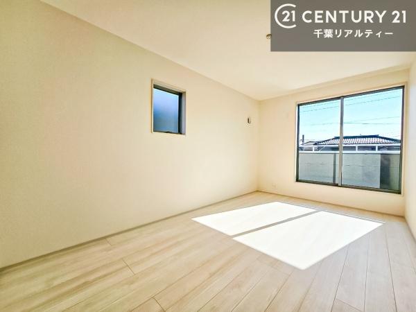 千葉市中央区寒川町２丁目　３号棟