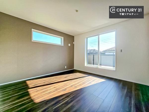 千葉市若葉区千城台西１丁目　２号棟