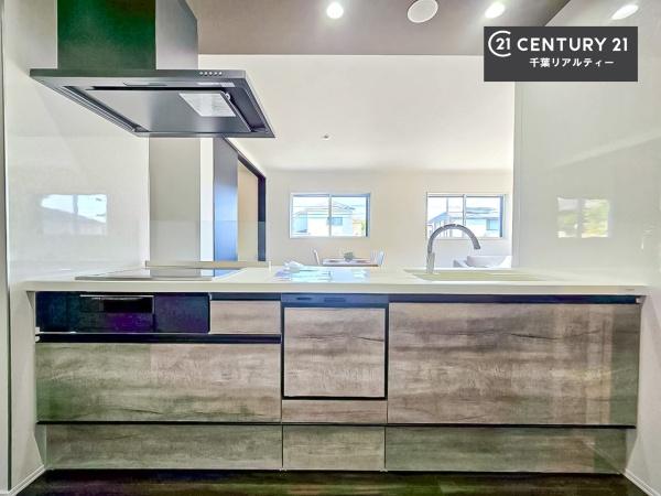 千葉市若葉区千城台西１丁目　２号棟