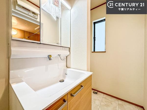 習志野市袖ケ浦4丁目　B号棟