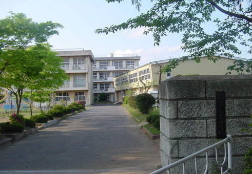 千葉市花見川区さつきが丘２丁目　１号棟(千葉市立さつきが丘西小学校)