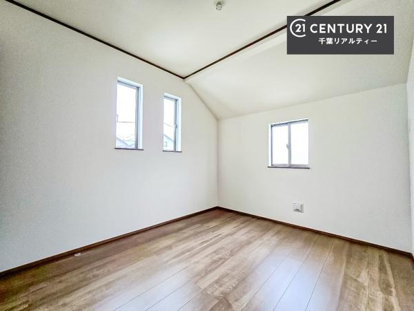 千葉市若葉区千城台南２丁目　A号棟