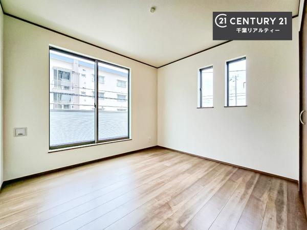 千葉市若葉区千城台南２丁目　A号棟