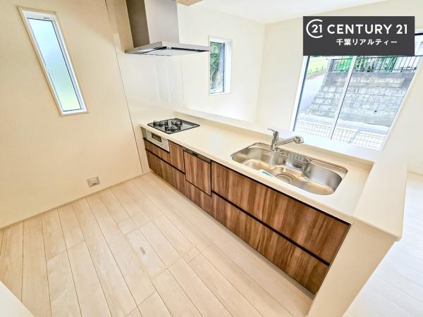 千葉市若葉区千城台西３丁目　１号棟