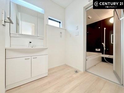 千葉市若葉区小倉台３丁目　１号棟