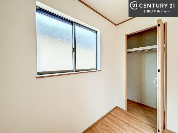 習志野市袖ケ浦4丁目　B号棟