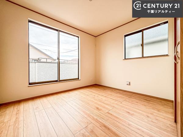 習志野市袖ケ浦4丁目　B号棟