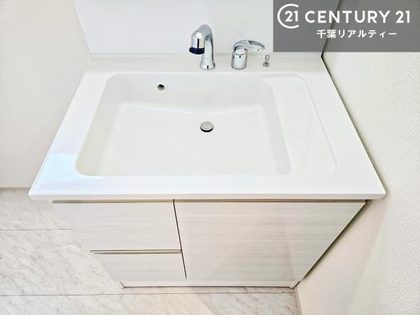 千葉市中央区寒川町２丁目　１号棟