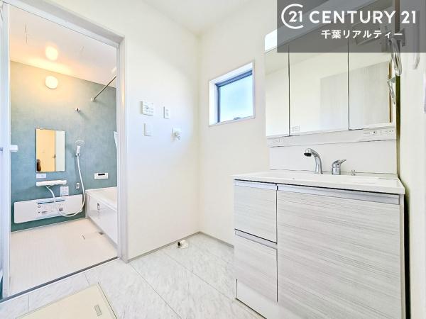 千葉市中央区寒川町２丁目　１号棟