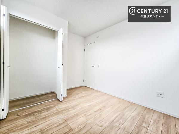 千葉市中央区寒川町３丁目　３号棟