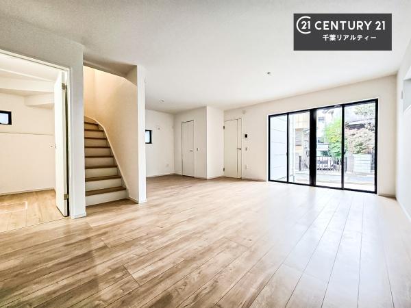 千葉市中央区寒川町３丁目　３号棟