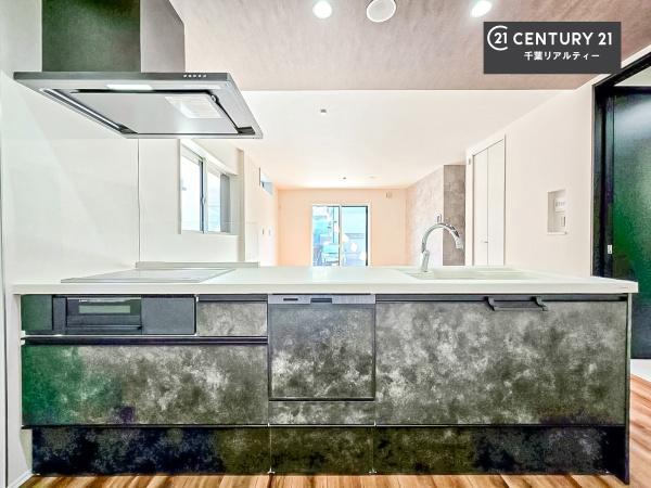 千葉市若葉区千城台西１丁目　１号棟