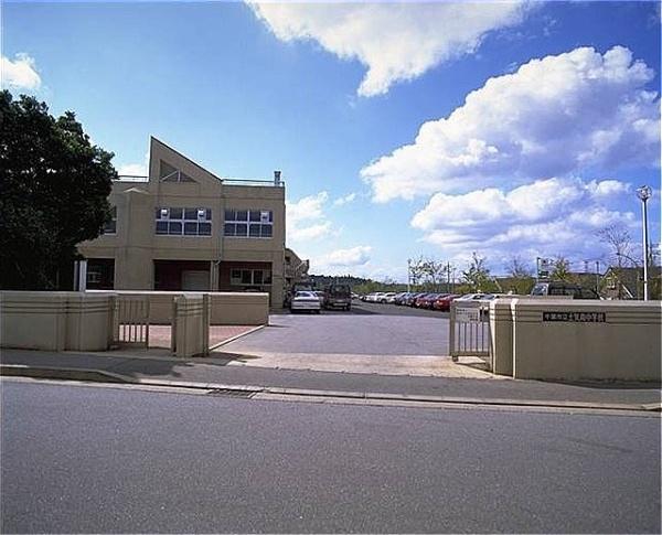 千葉市緑区あすみが丘東２丁目　２号棟(千葉市立土気南中学校)