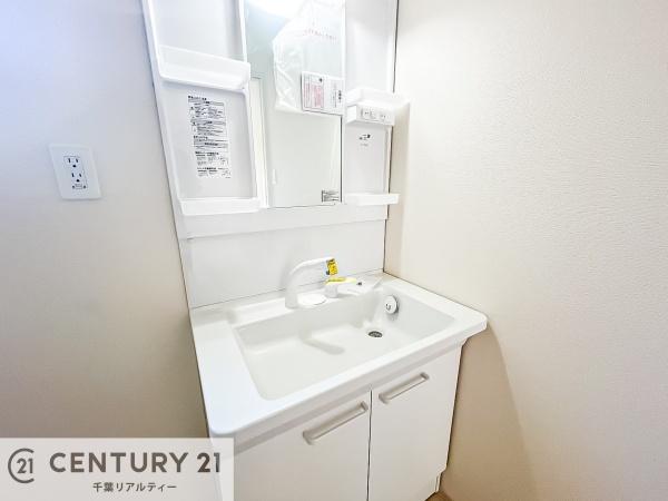 千葉市若葉区千城台東4丁目　B号棟