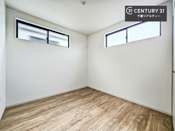 千葉市中央区寒川町３丁目　３号棟