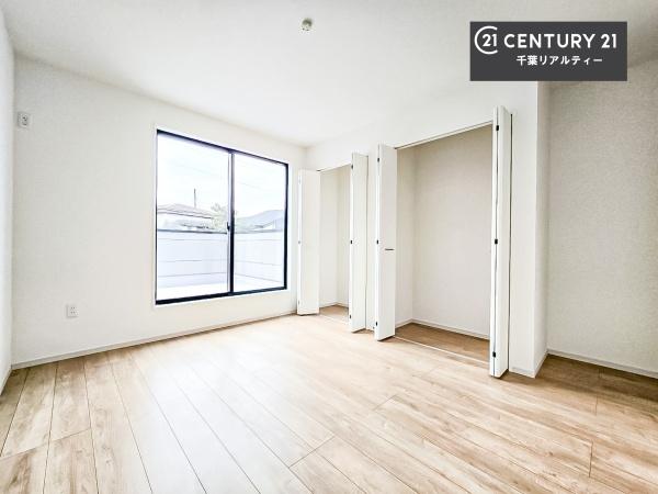 千葉市中央区寒川町３丁目　３号棟