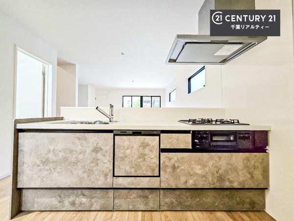 千葉市中央区寒川町３丁目　３号棟