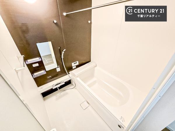 千葉市中央区寒川町３丁目　３号棟