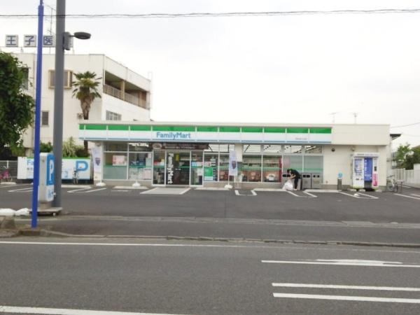 四街道市大日　2号棟(ファミリーマート四街道大日店)