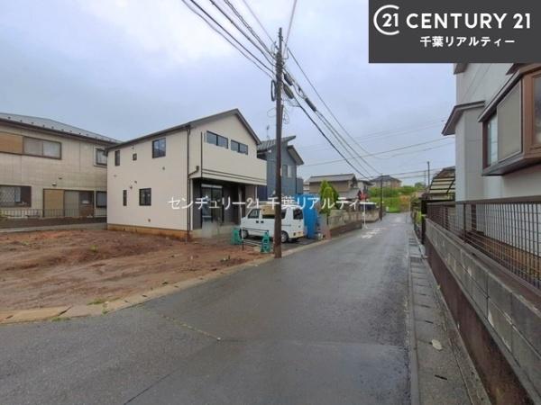 成田市飯田町　B号棟