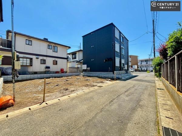 千葉市稲毛区小仲台８丁目　A号棟