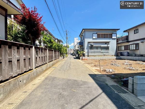 千葉市稲毛区小仲台８丁目　A号棟