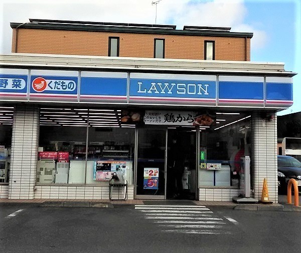 八街市八街に　2号棟(ローソン八街長谷店)