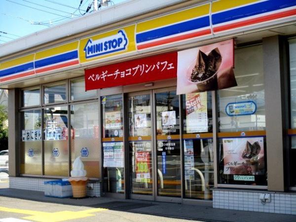 四街道市内黒田　１号棟(ミニストップ四街道栗山店)