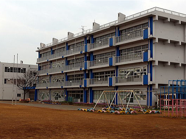 高洲一丁目住宅1-18-10号棟(千葉市立高洲第四小学校)