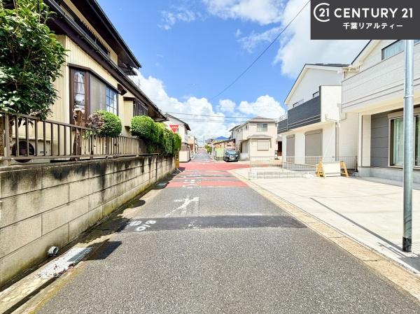 成田市飯田町　B号棟