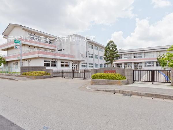 成田市西三里塚　1号棟(成田市立本城小学校)